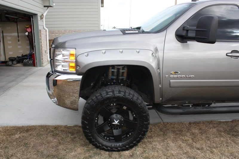 Bushwacker Pocket Style "Boss" Fender Flares Chevy and GMC Duramax