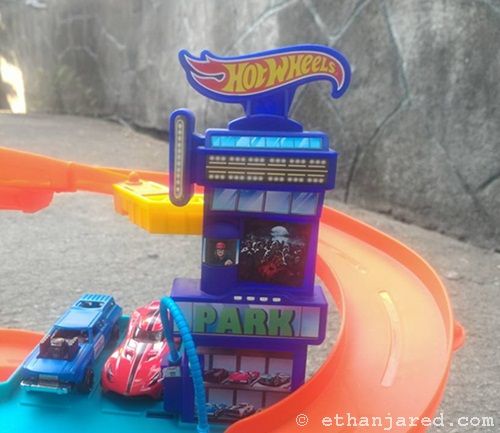Toy Review: Hot Wheels Speedtropolis Playset my favorite things, toys, toy review, toy cars, cars, Hot Wheels