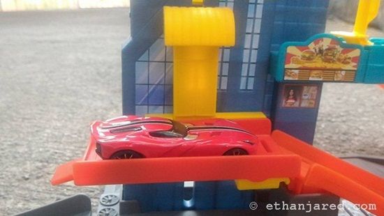 Toy Review: Hot Wheels Speedtropolis Playset my favorite things, toys, toy review, toy cars, cars, Hot Wheels