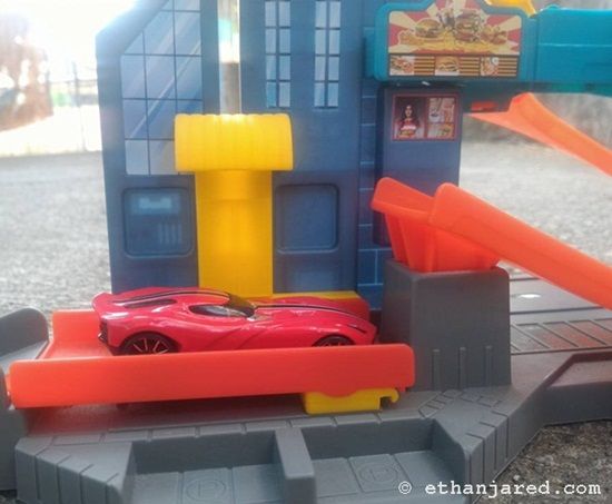 Toy Review: Hot Wheels Speedtropolis Playset my favorite things, toys, toy review, toy cars, cars, Hot Wheels