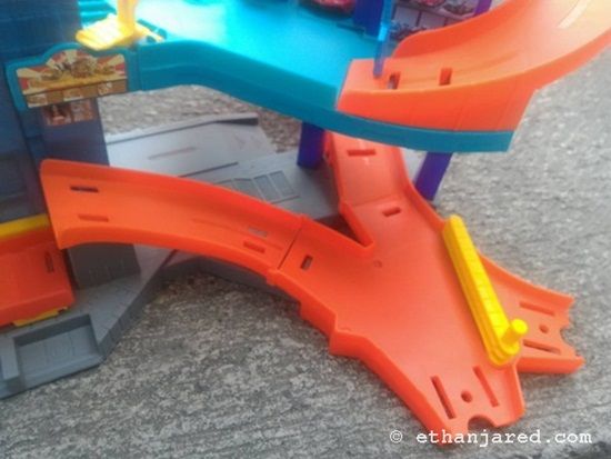 Toy Review: Hot Wheels Speedtropolis Playset my favorite things, toys, toy review, toy cars, cars, Hot Wheels